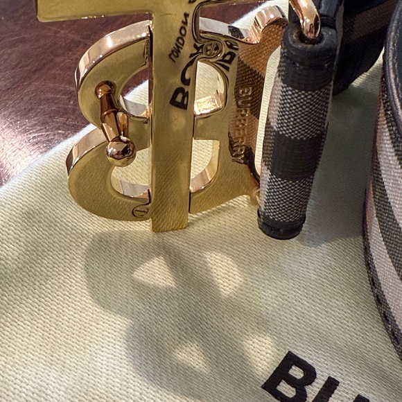 Burberry TB check belt. Excellent condition with dust bag, size Lg. - Picture 7 of 8